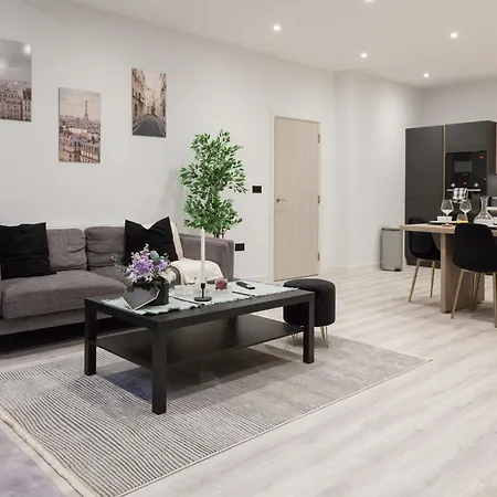 Grand Central Flat - Perfect For Families - Contractors - Professionals - Long Stay Rates Available דירה לידס
