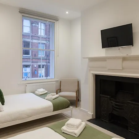 Grand Flat - 2-bedrooms - Sleeps 8 - Perfect For Families - Contractors - Professionals - Long Rates Available