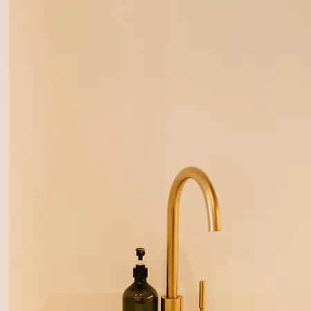 Grand Central Flat - Perfect For Families - Contractors - Professionals - Long Stay Rates Available דירה *